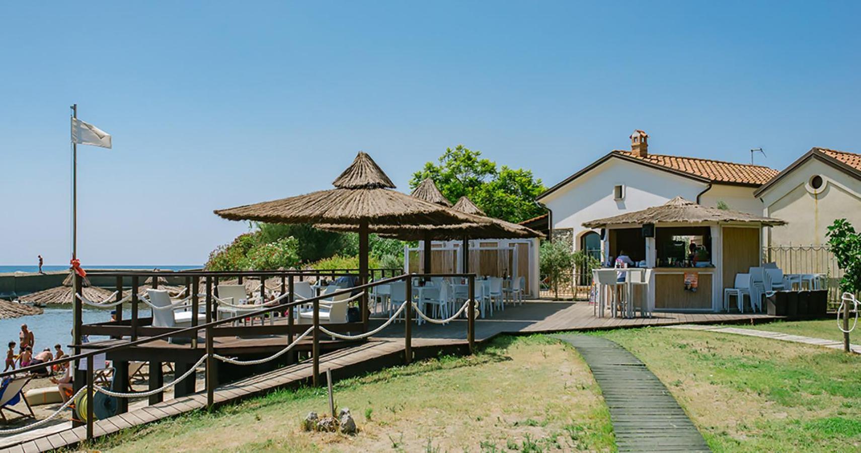 Krio Gelsomare Hotel โปลีกัสโตร บุสเซนตีโน ภายนอก รูปภาพ